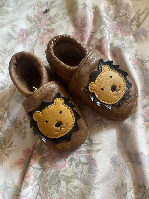 Черевики / капці шкіряні