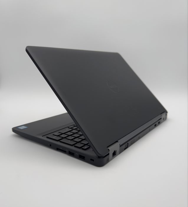 DELL E5570 | i5-6200U | 16GB | 512GB SSD | WIN 11 PRO | 1 ANO GARANTIA