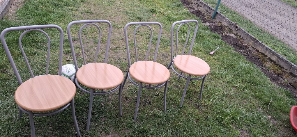 Stół kuchenny i 6 krzeseł
