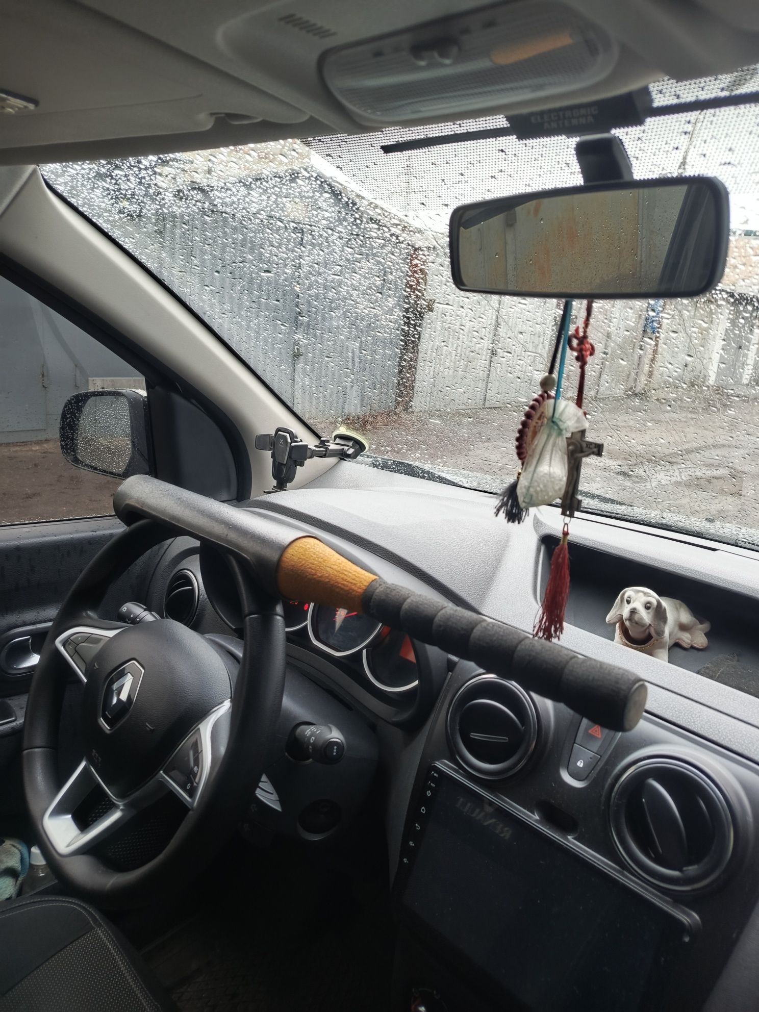 Протівозлодійський пристрій,руля,(Біта)