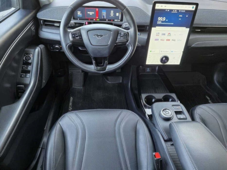 Ford Mustang Mach-E Premium      2021