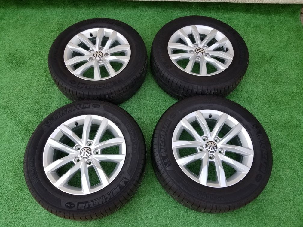 Диски Фольксваген r16 5/112. Volkswagen Passat B8. Колеса 215/60/16