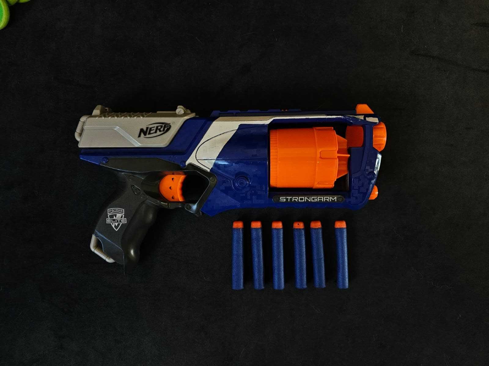 NERF Elite strongarm
