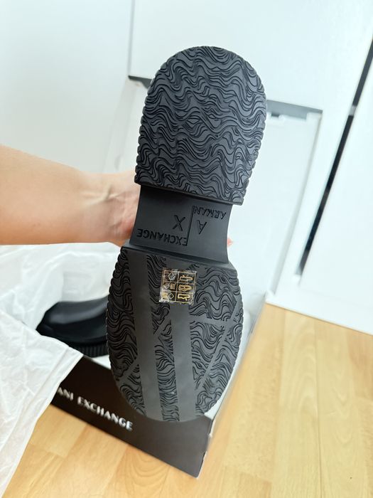 Botas Armani novas