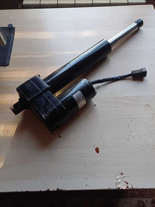 Електродвигун-актуатор з лінійним рухом Tolio Linear LA10.