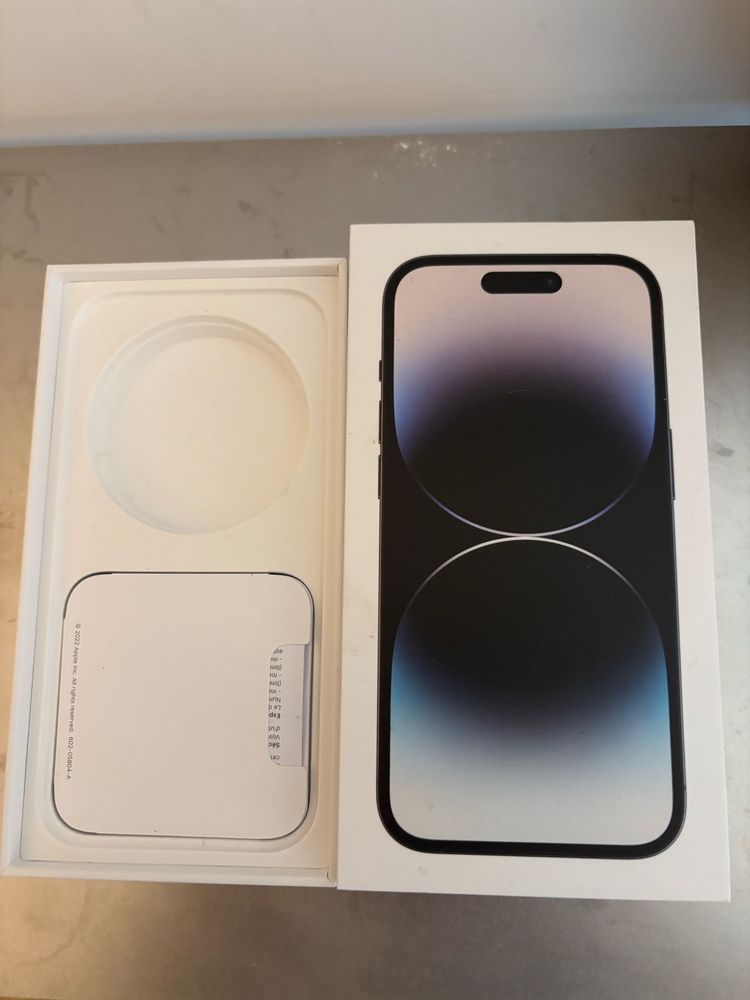 Iphone 14 pro 128GB czarny - uszkodzony aparat główny