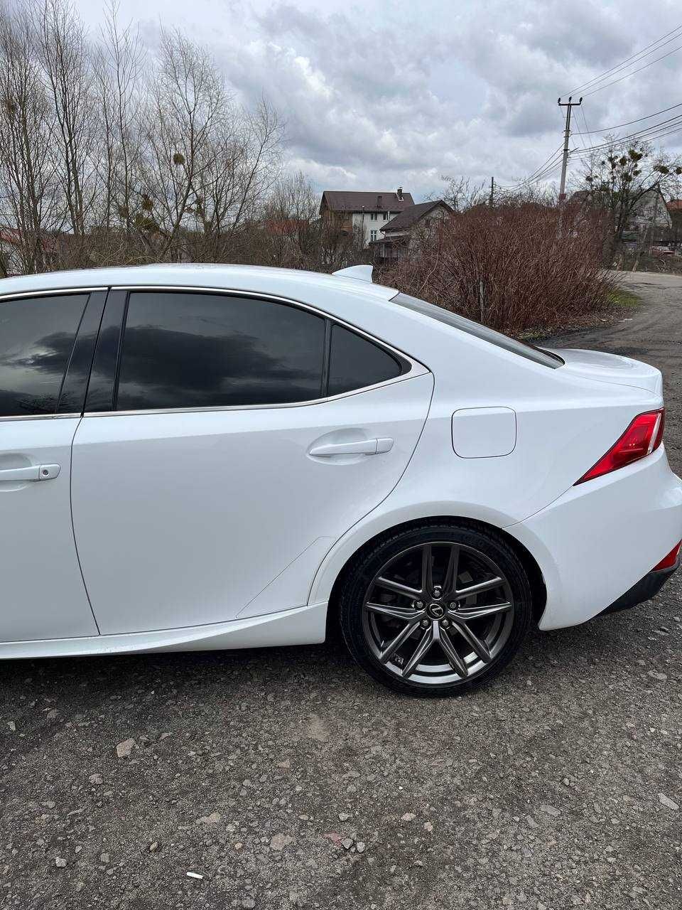 Продам Lexus IS 2015 III поколение/XE30