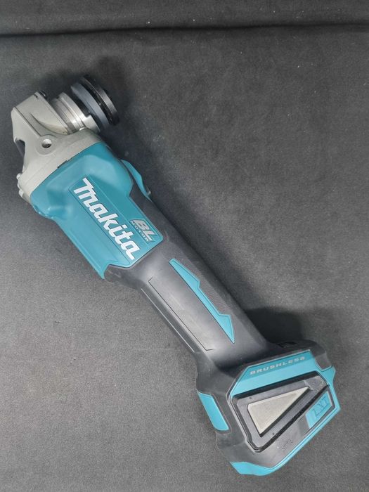 Акумуляторна кутова шліфувальна машина Makita DGA504