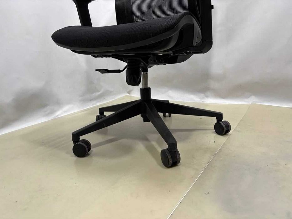 Ортопедичне крісло, сітка з підголовником