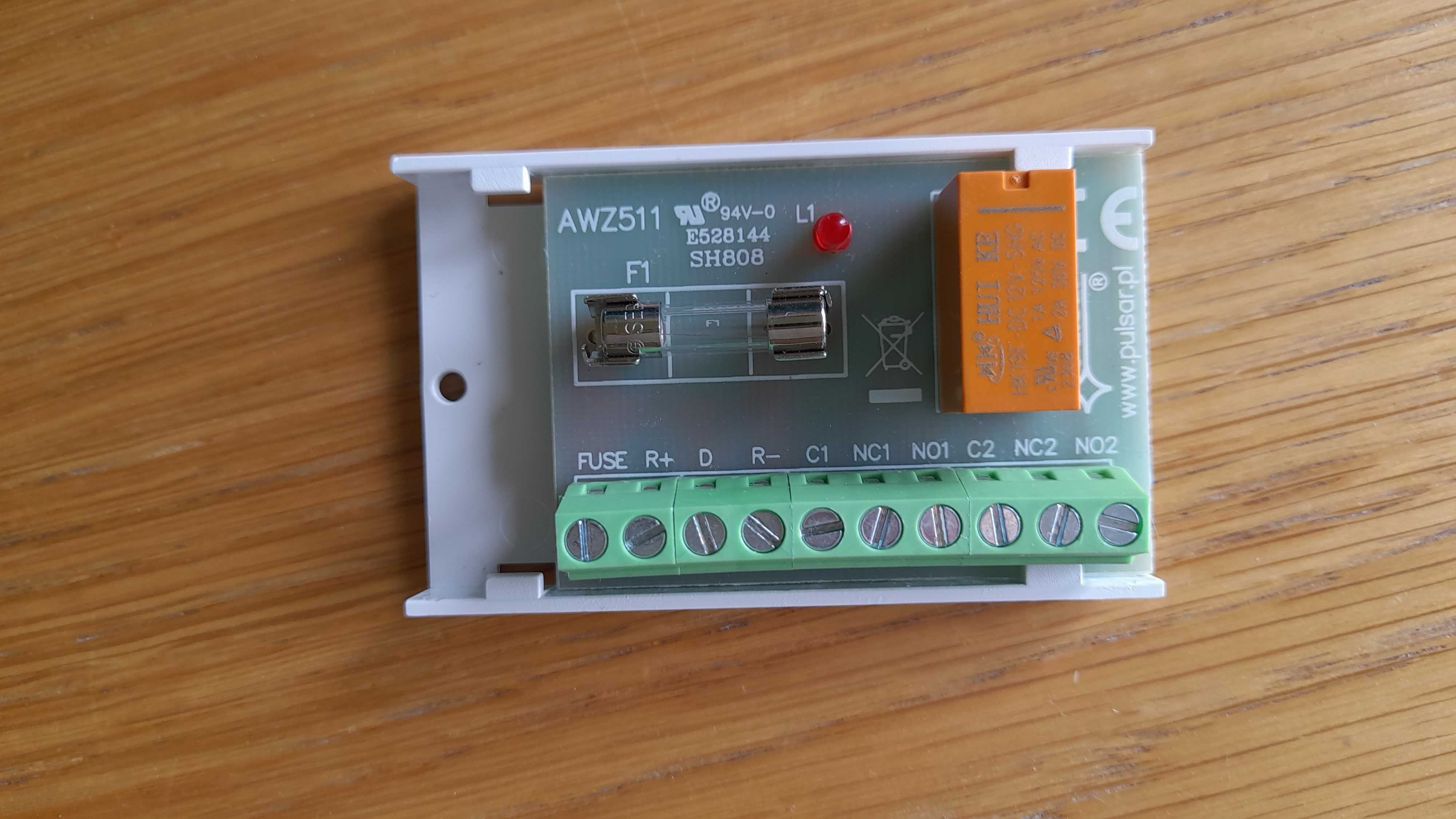 AWZ511 moduł przekaźnikowy