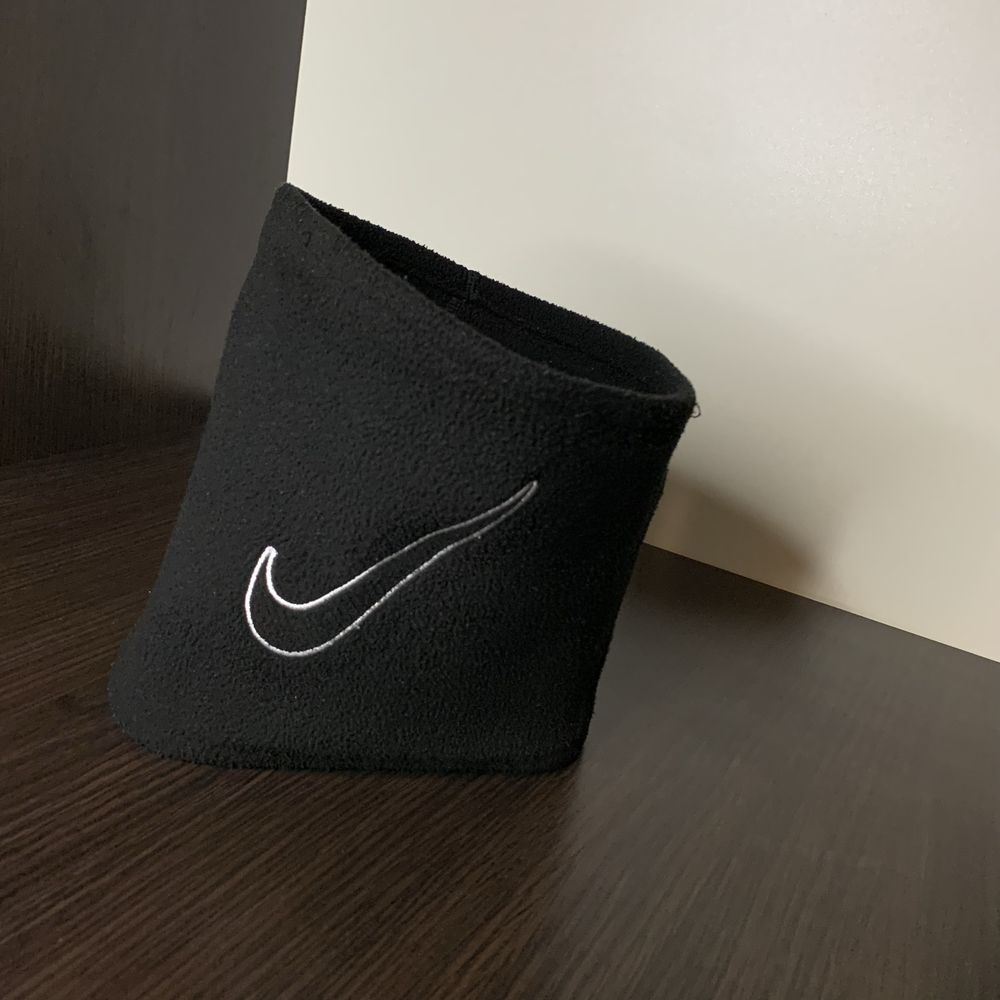 Оригінальний баф Nike.