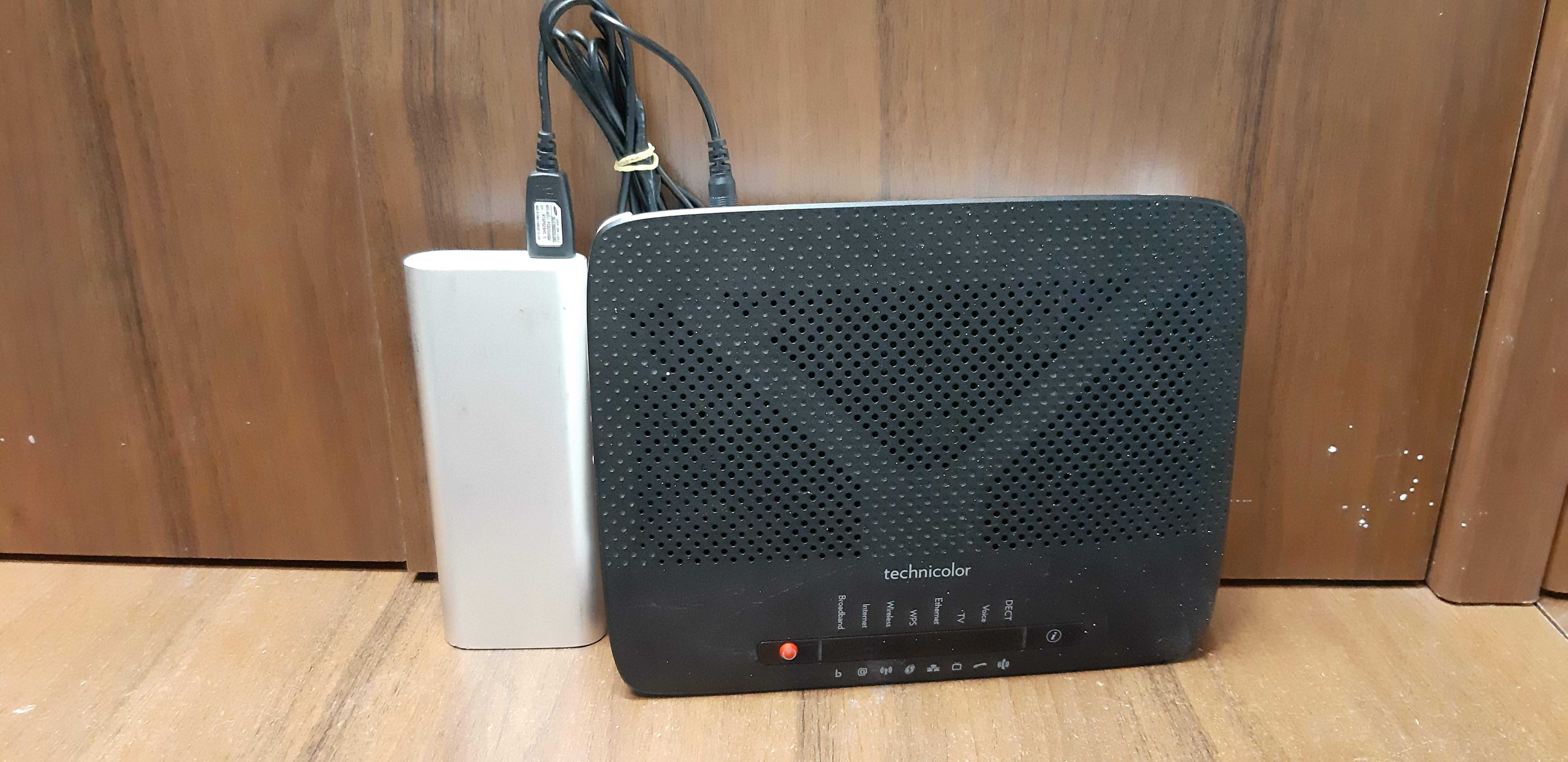 TECHNICOLOR TG799vn v2 Telia маршрутизатор  роутер Wi-fi, 1 Гбіт