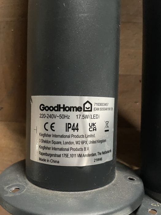 Lampa ogrodowa stojąca