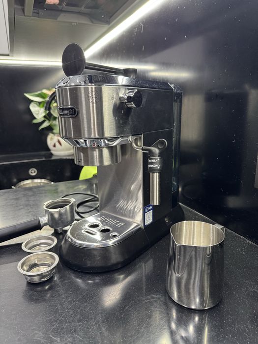 Кавоварка DeLonghi EC685.M