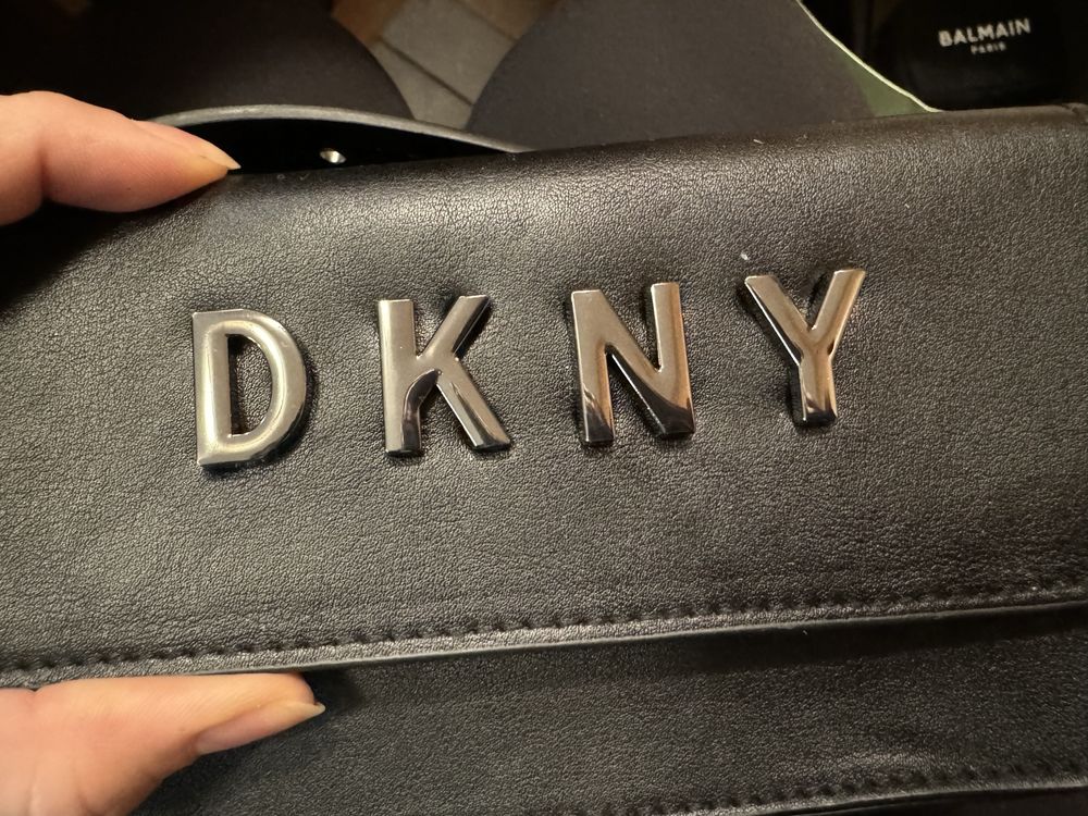 Nerka czarna DKNY