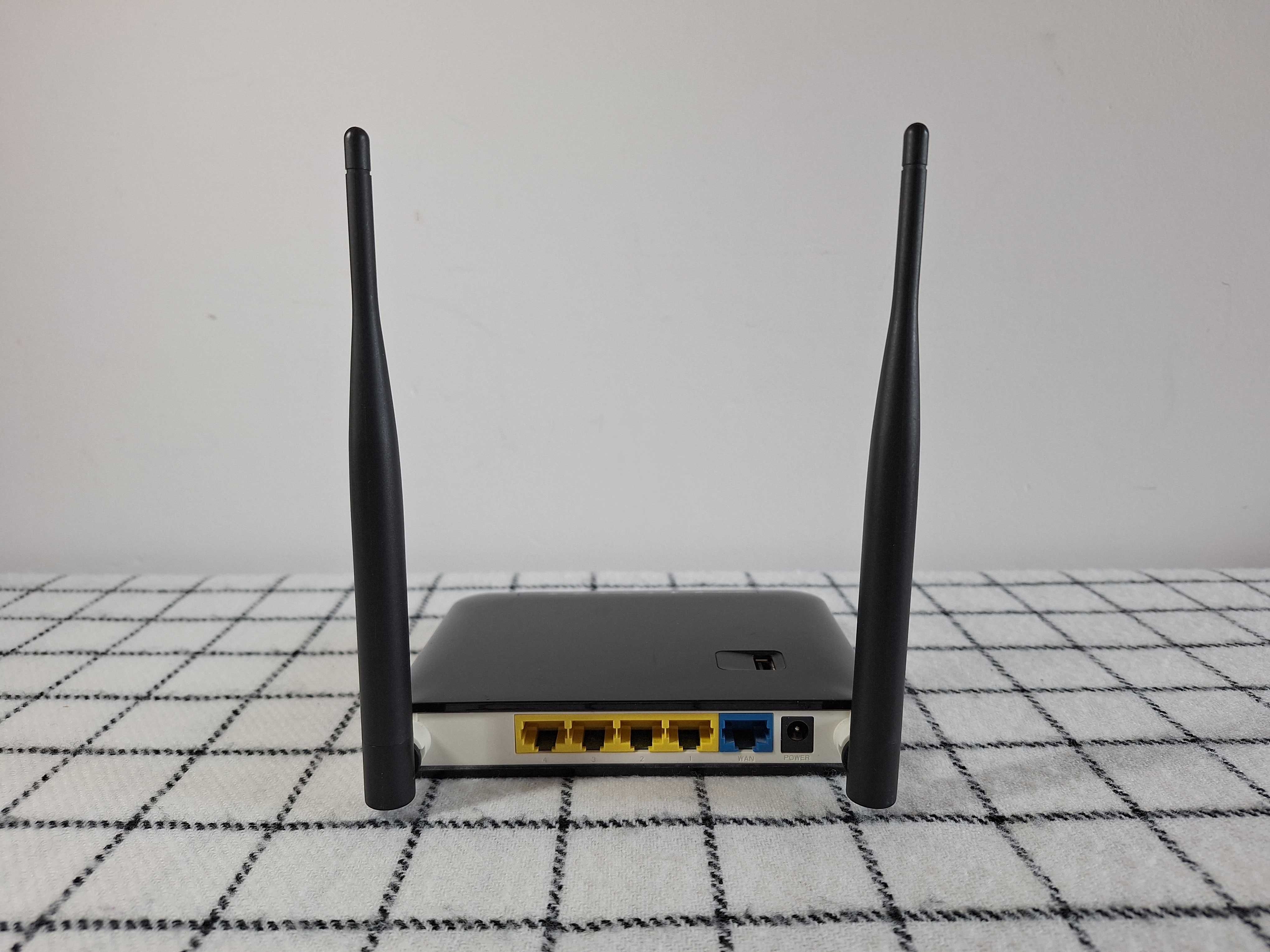 Zestaw Router D-Link N300 Multi-WAN (DWR-116) + Modem LTE HUAWEI E3372