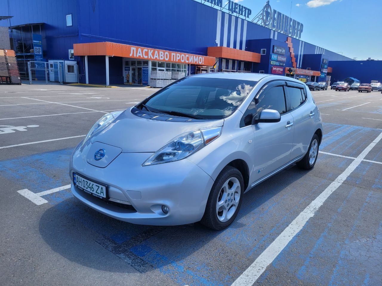 Nissan Leaf 2011 на новой батарее 2020