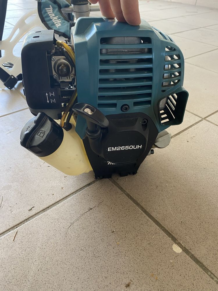 Makita MM4 EM2650UH – kosa spalinowa 4-suwowa – bardzo dobry stan!