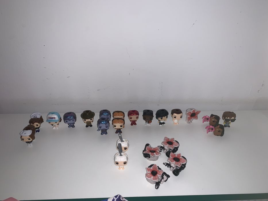 Stranger things - Kinder joy collection