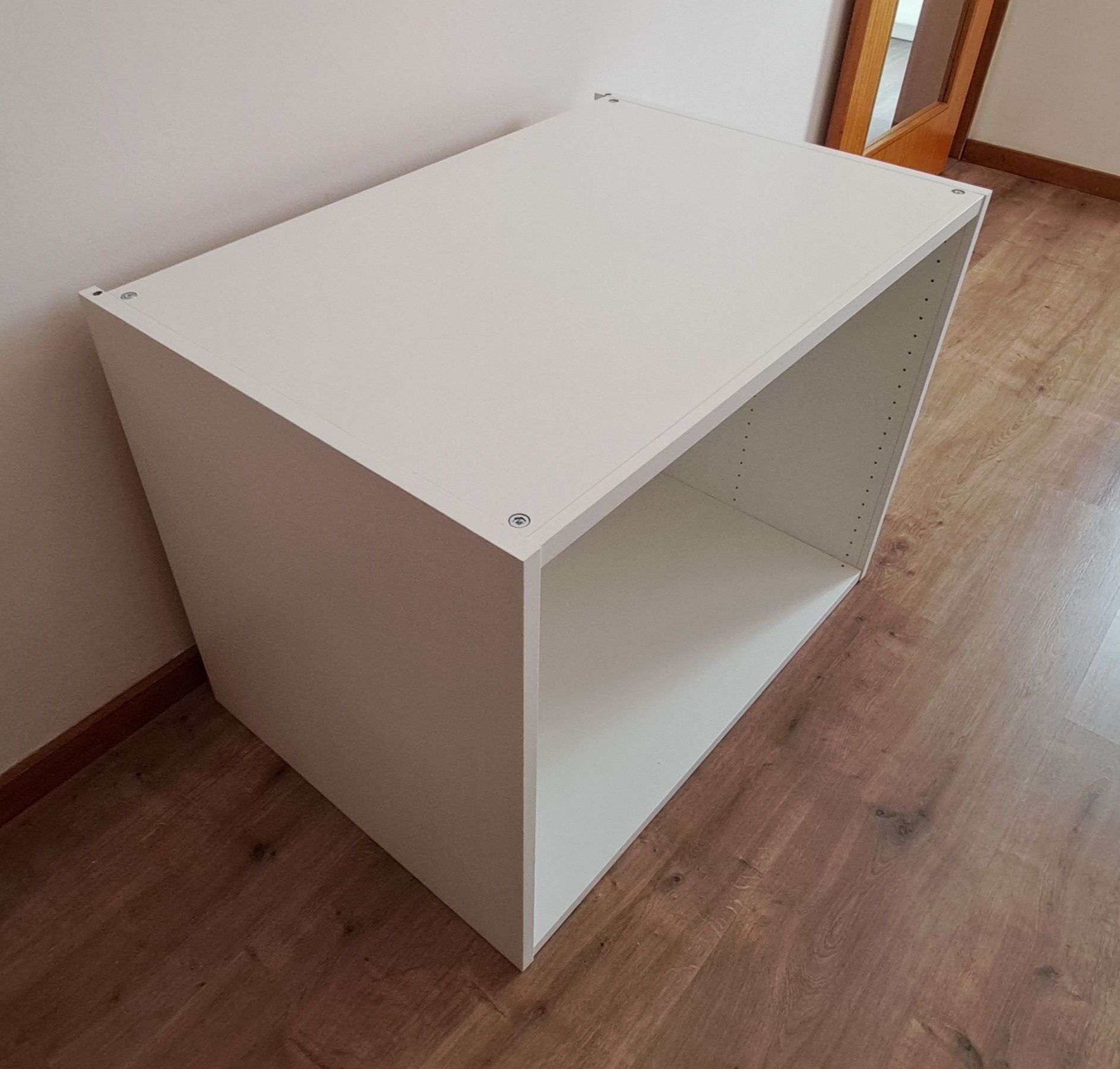 Móvel PLATSA branco