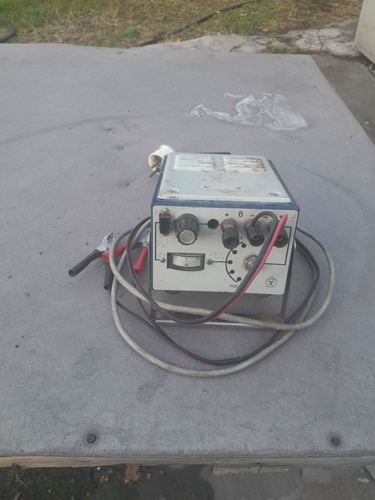 Продам зарядку для   акб ссср