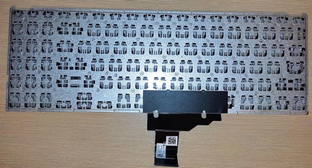 Оригінальну клавіатуру ASUS D515DA