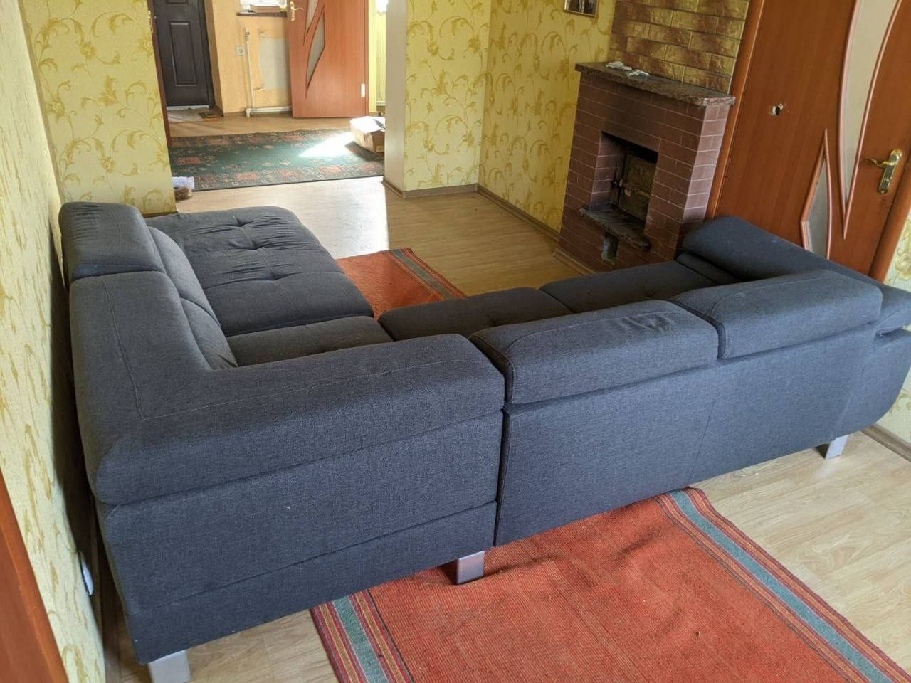 Угловой диван в отличном состоянии!