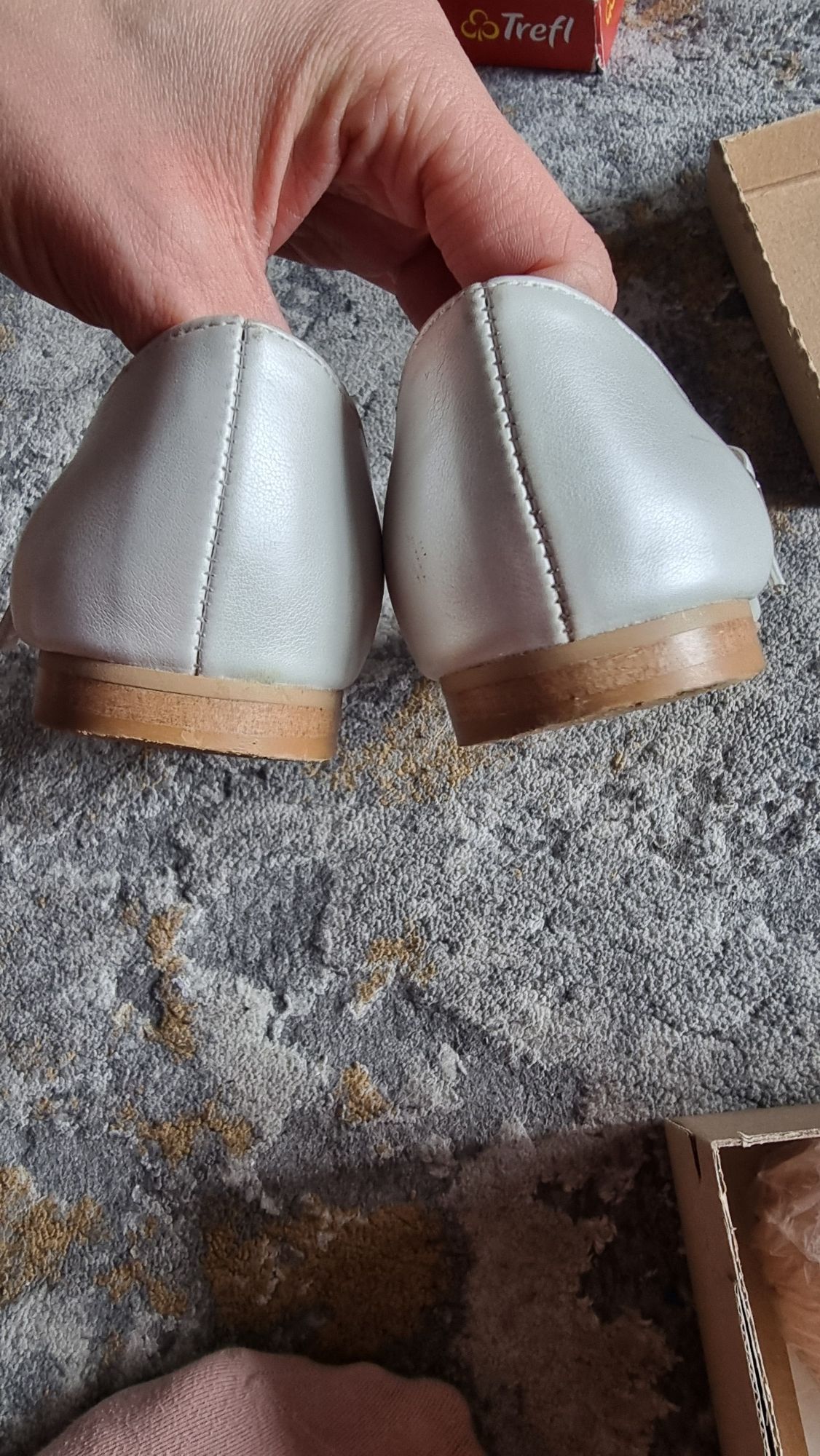 Komunijne pantofle białe perłowe buty SLY rozm 36