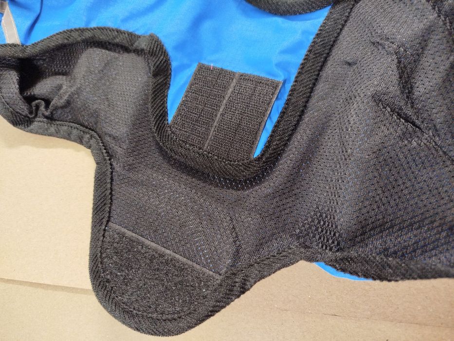 Kurtka przeciwdeszczowa dla psa M (A*)