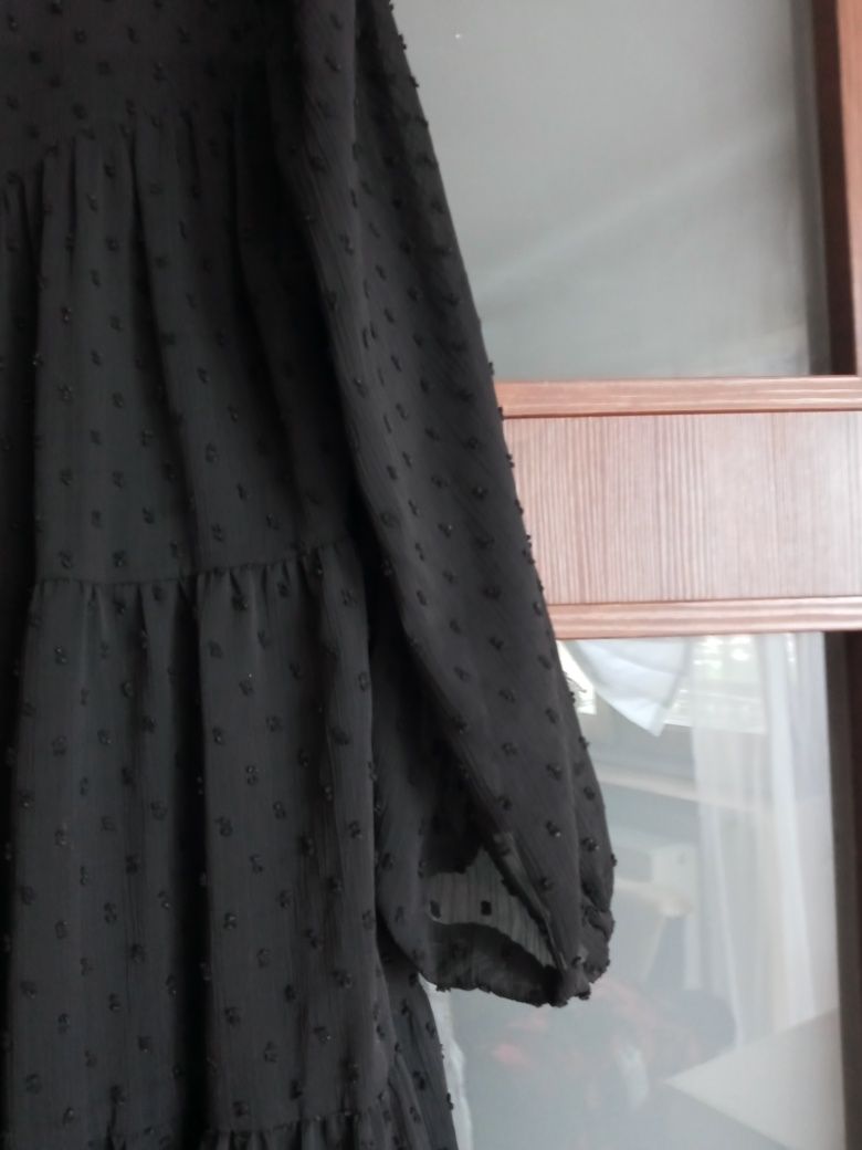 Sukienka damska czern 42 Reserved falbany
