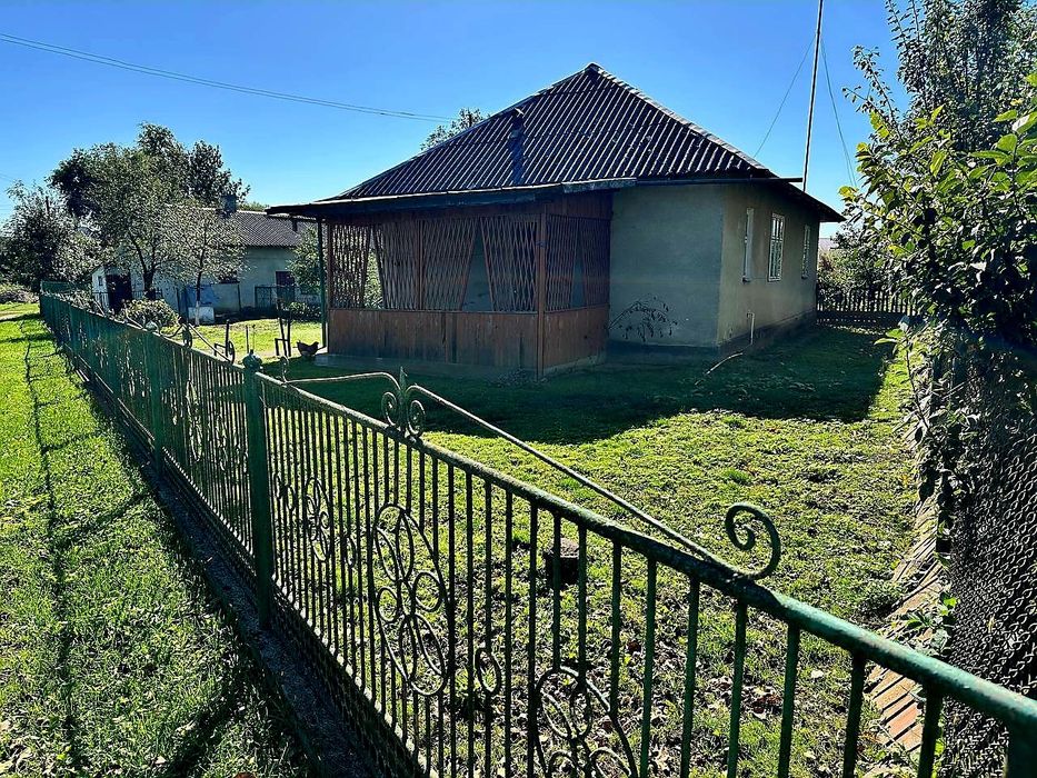 Продається житловий будинок