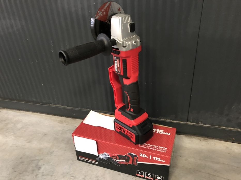 Rebarbadora a bateria