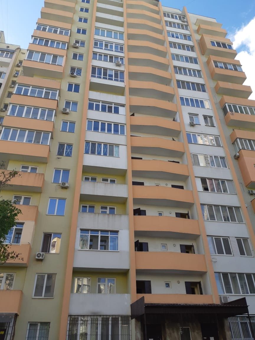 Срочно продаж  квартиру 3 комната 90 м2м