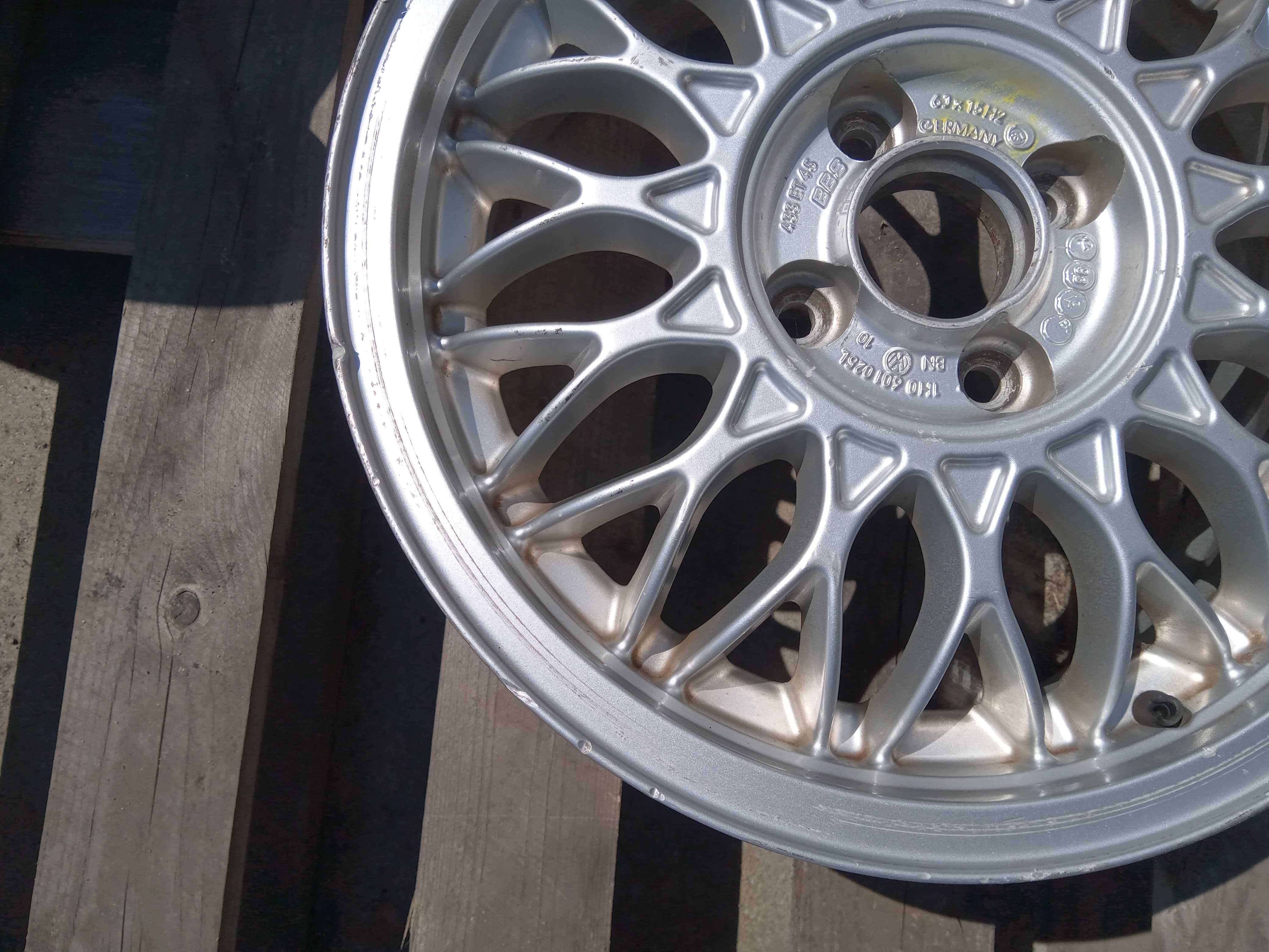 Pojedyncza Felga Aluminiowa BBS VW Golf Corrado 6jx15 ET45 4x100