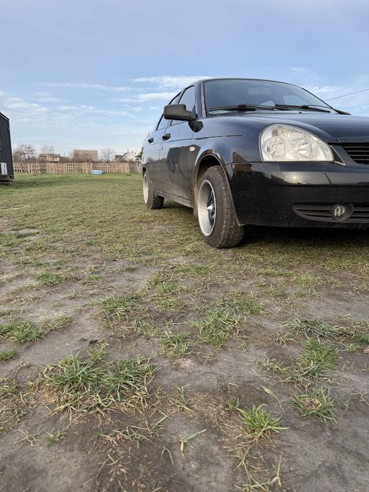 Продам Пріору 4.2.1