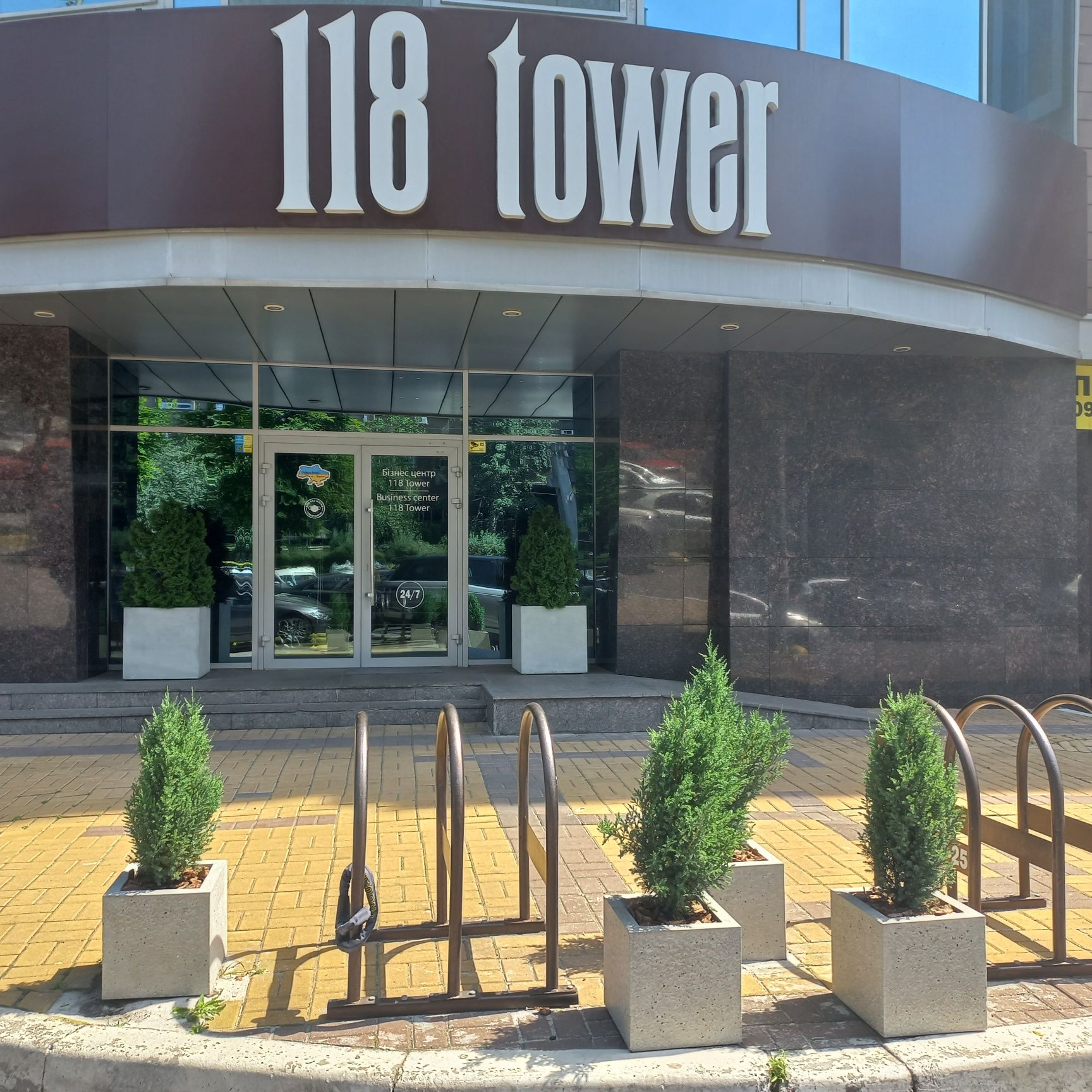 Оренда паркомісця. Паркінг. Центр. Жилянська 118. БЦ 118 Tower.
