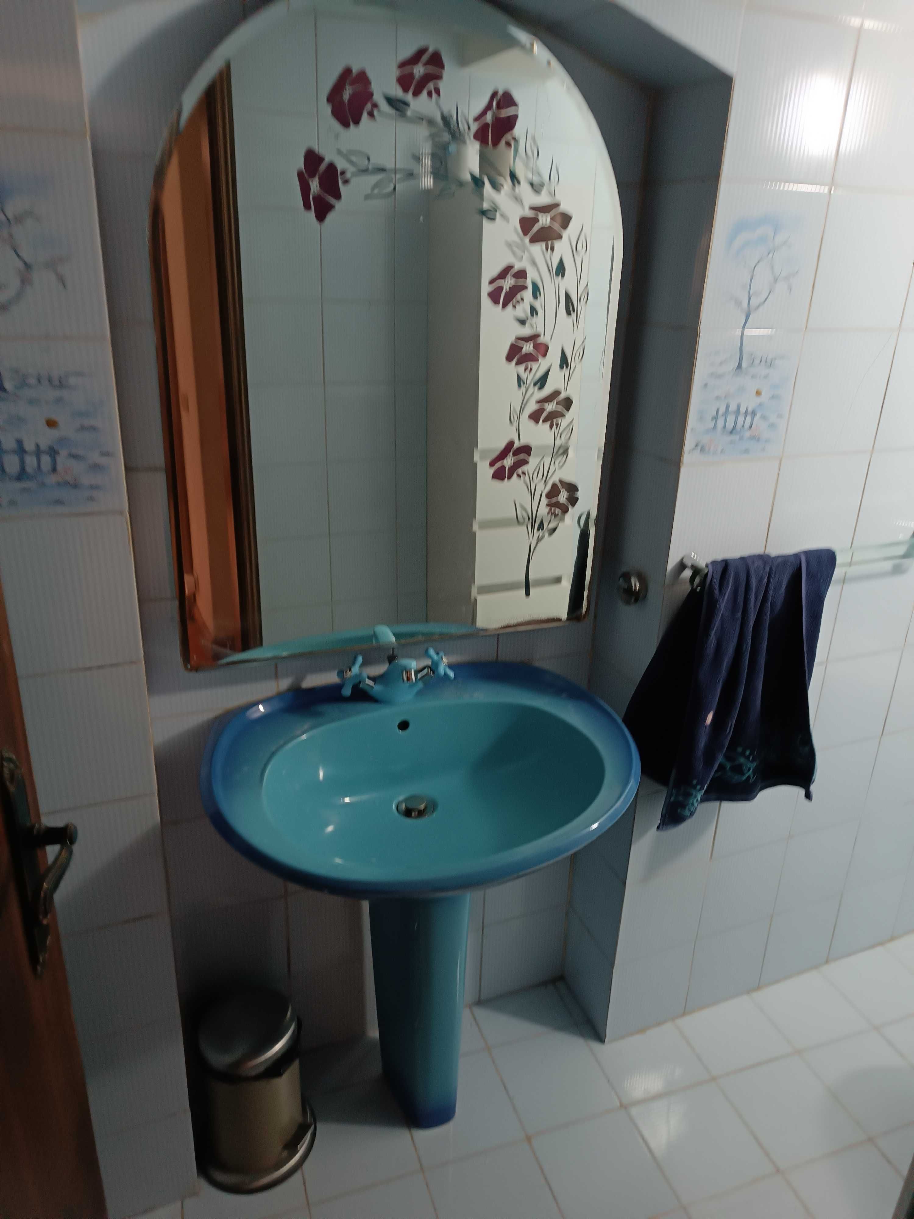 Casa de banho azul vintage