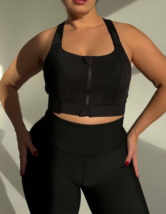 Топ спортивний бюстгальтер