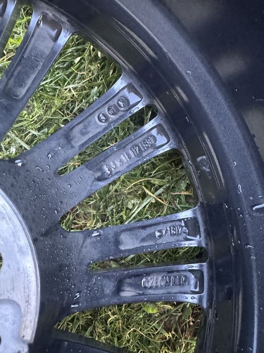 Диски BMW r18 5-112 8j et30 G-серія, 634 стиль , Шини Pirelli 245/45