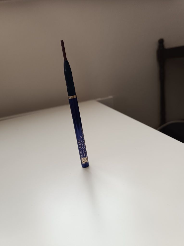 Estee Lauder, automatyczna kredka do ust, czekolada nr 23