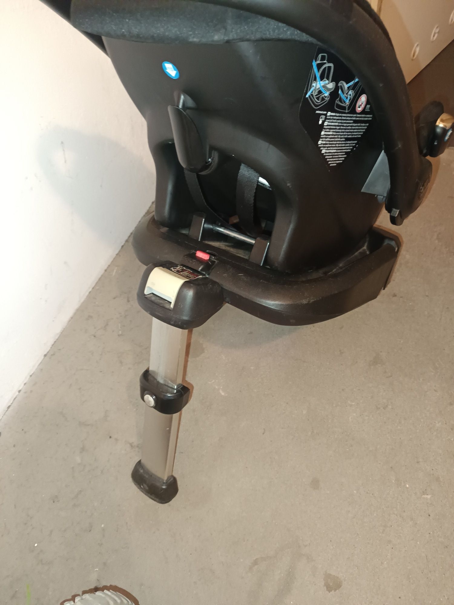 Nosidło junama  razem z bazą ISOFIX