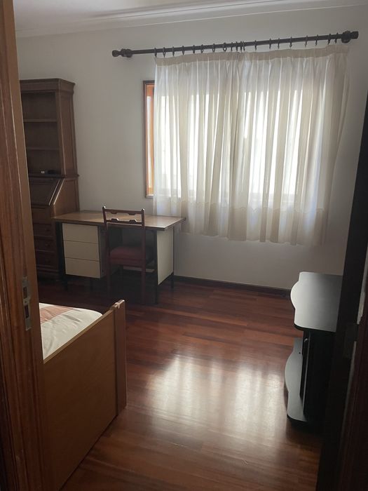 Excelente quarto de solteiro em Braga a 5 minutos a pé do centro.