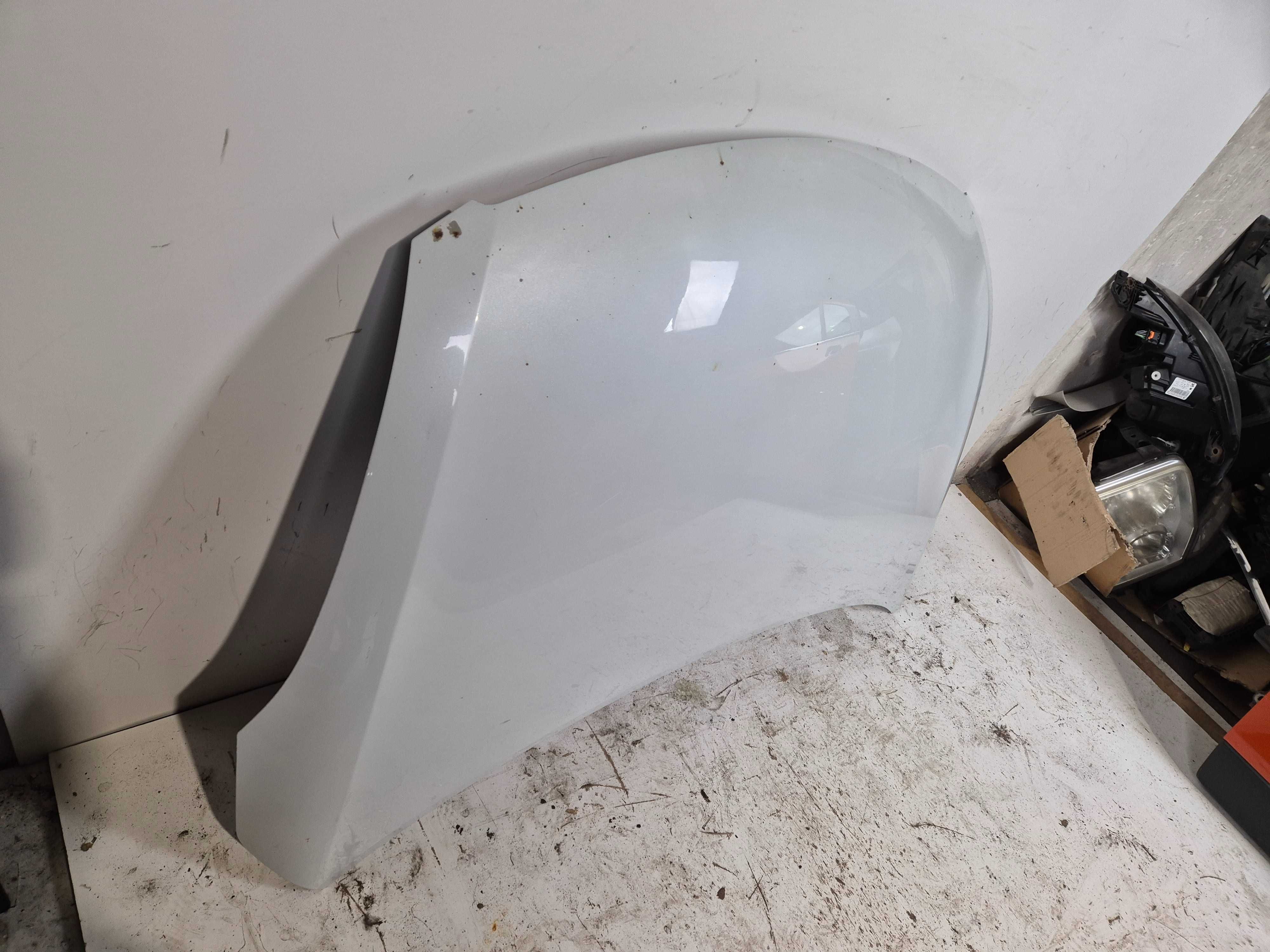 Suzuki Swift MK7 maska pokrywa silnika.