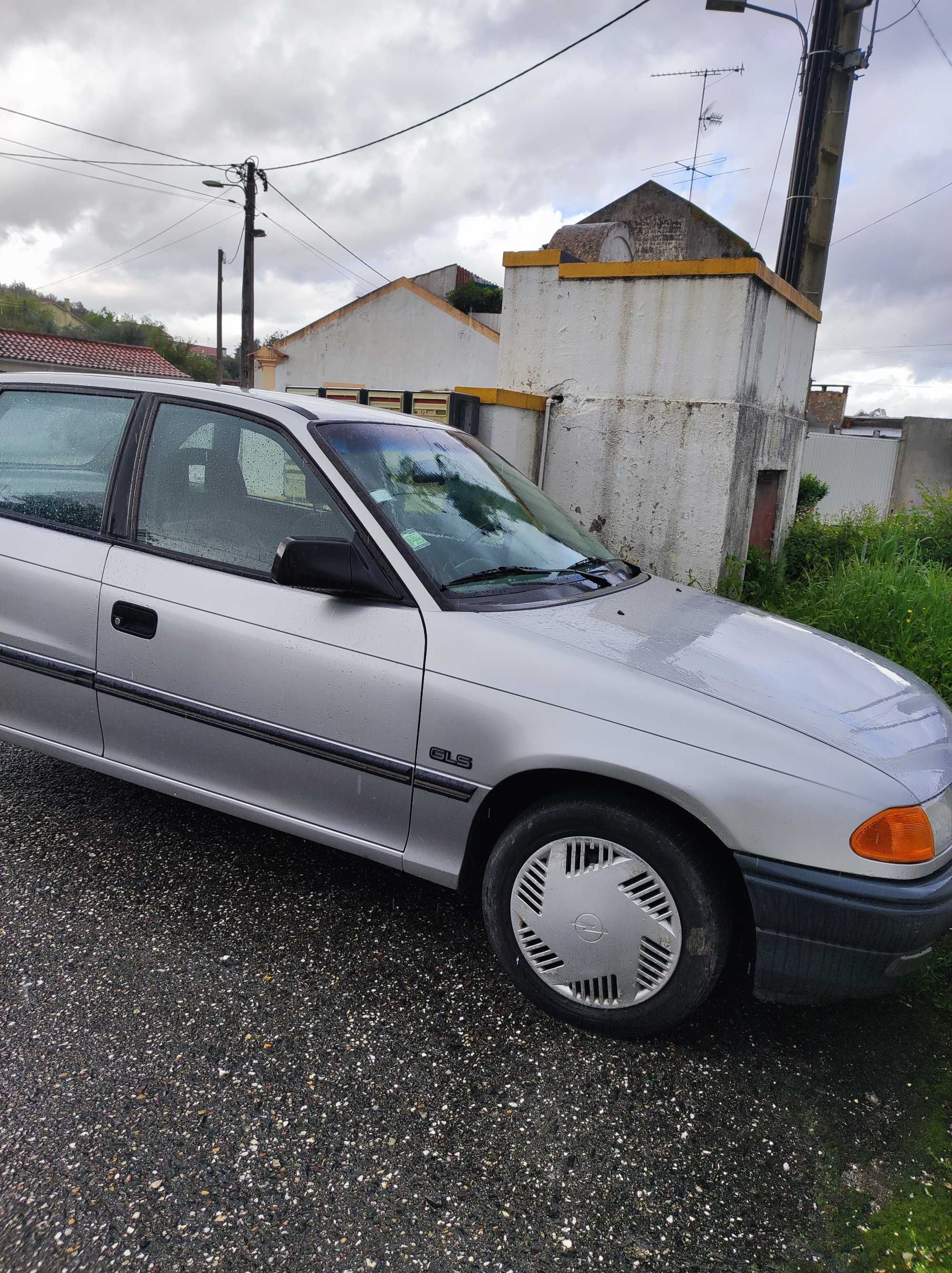 Carro simpático procura novo dono