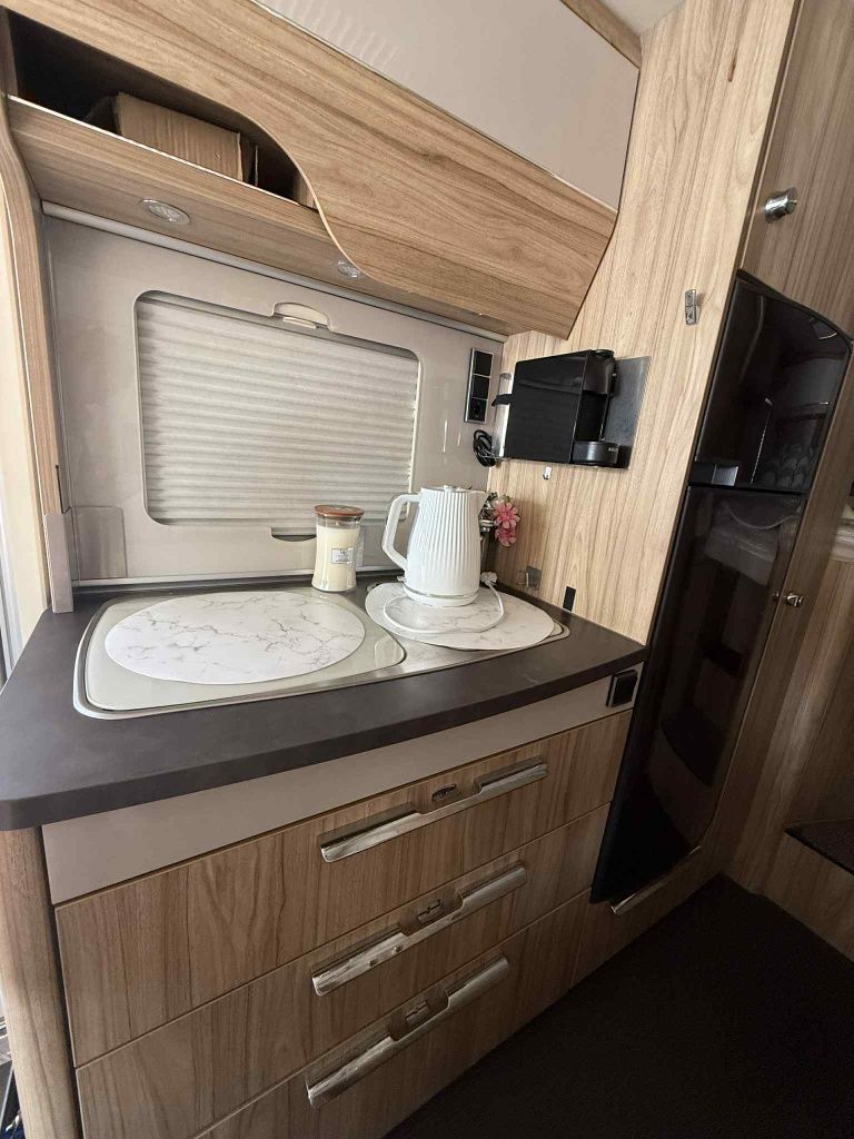 Hymer exsis 588 integra nowy model