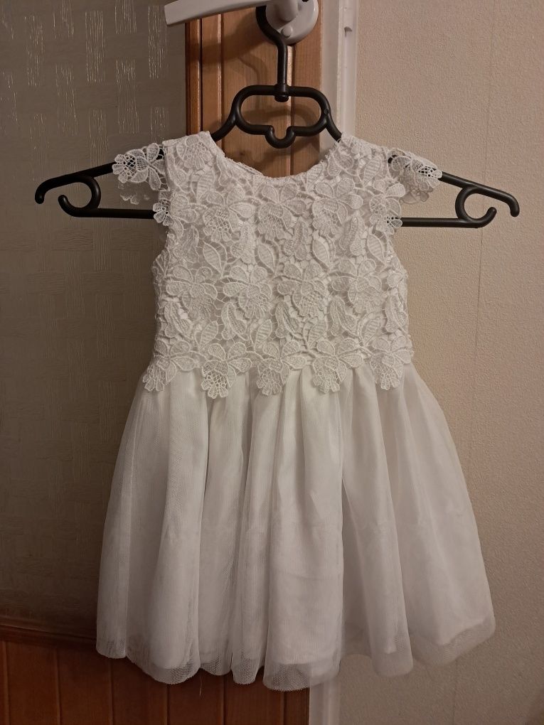Sukienka do chrztu Primark r. 92 na 18-24 m + futerko bolerko