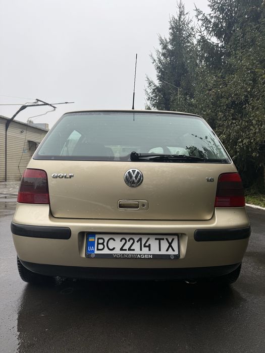 Volkswagen Golf 4