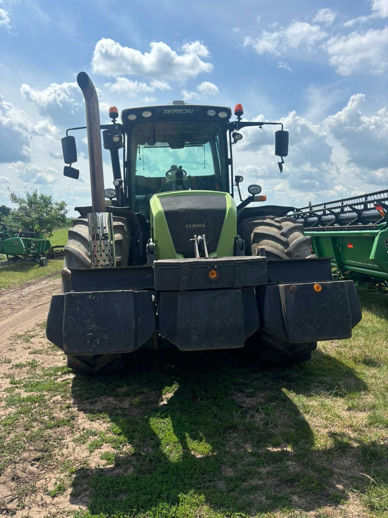 трактор CLAAS XERION 3800