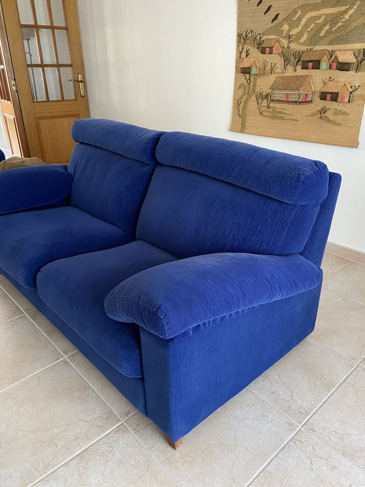 Sofa azul escuro 2 lugares