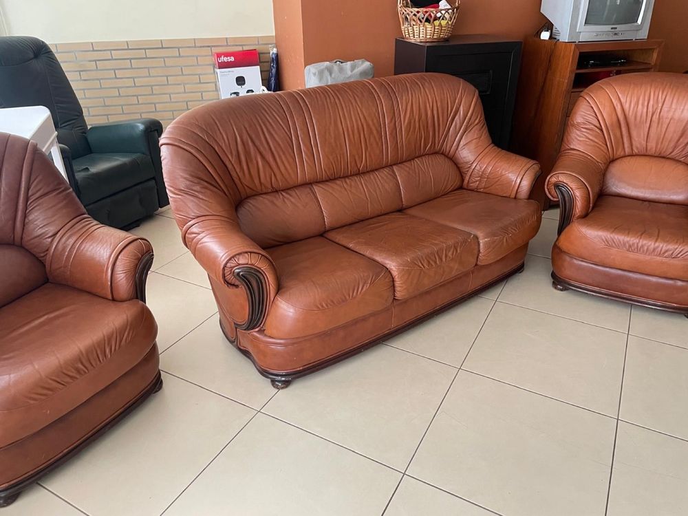 Sofas castanhos